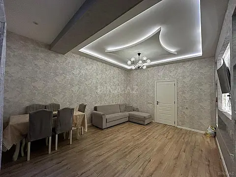 Satılır 2 otaqlı mənzil 76 m²