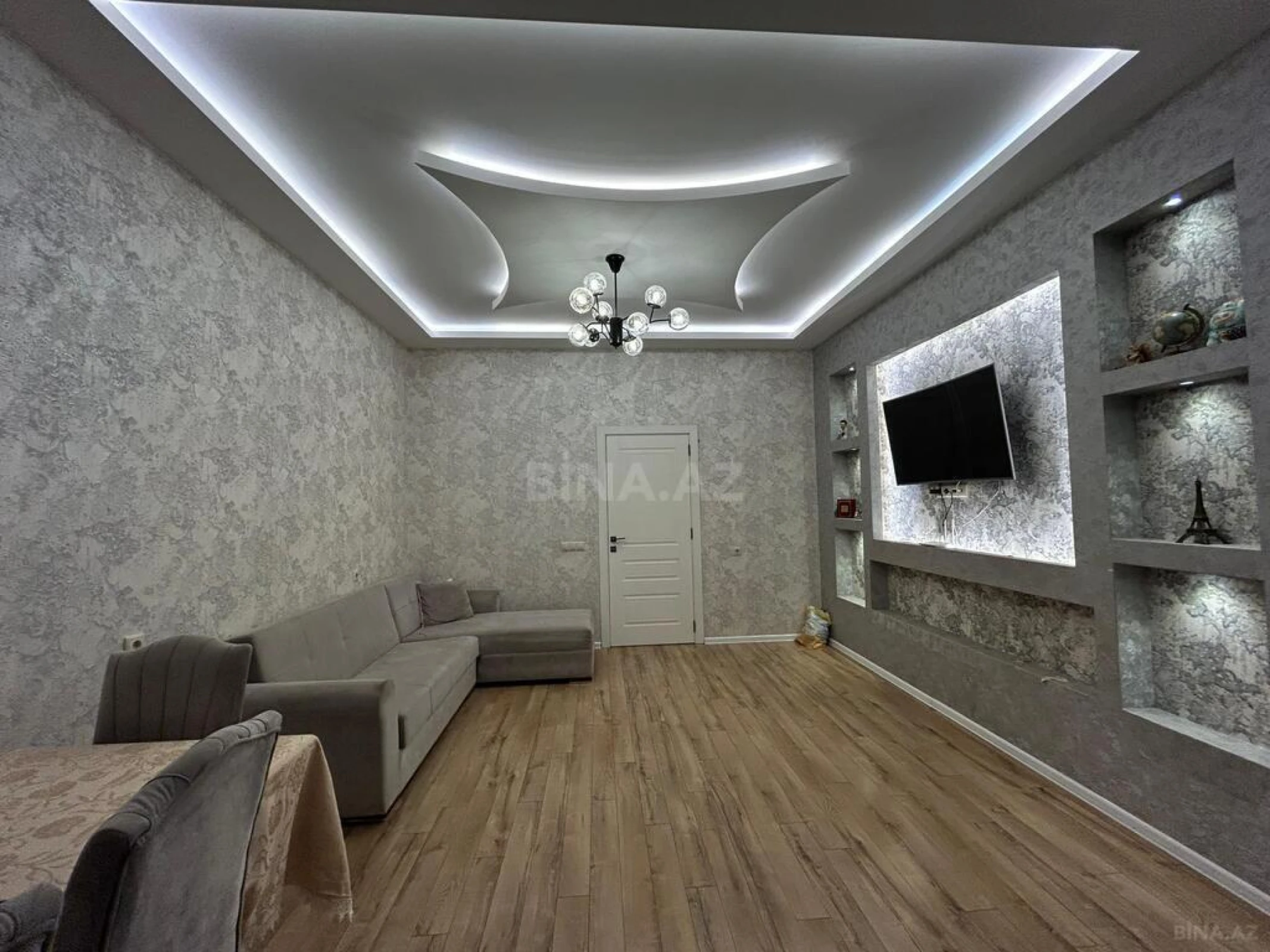 Satılır 2 otaqlı mənzil 76 m²