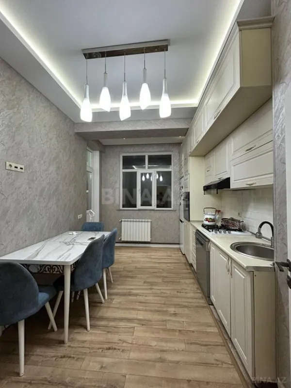 Satılır 2 otaqlı mənzil 76 m²