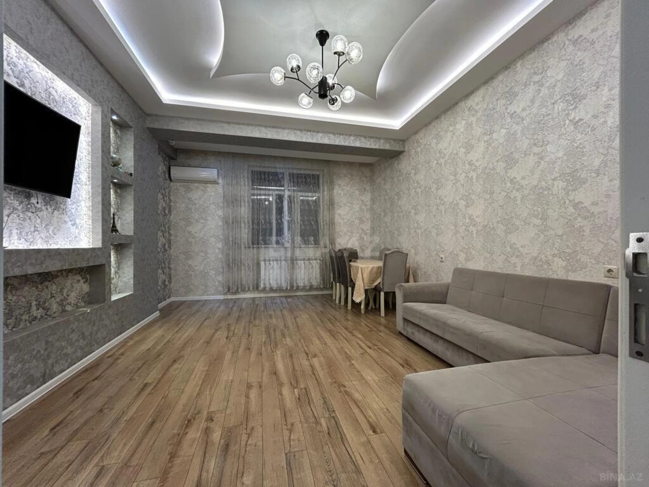 Satılır 2 otaqlı mənzil 76 m²