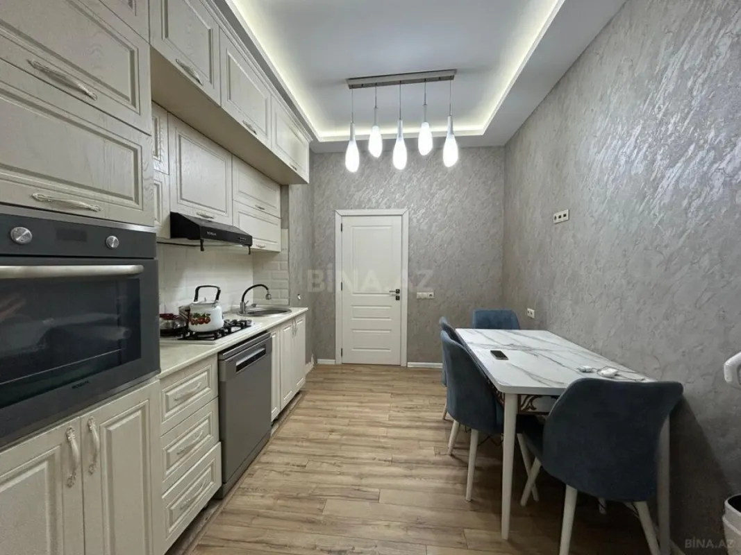 Satılır 2 otaqlı mənzil 76 m²