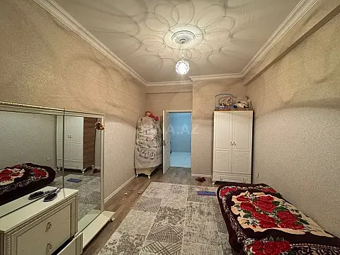 Satılır 3 otaqlı mənzil 108 m²