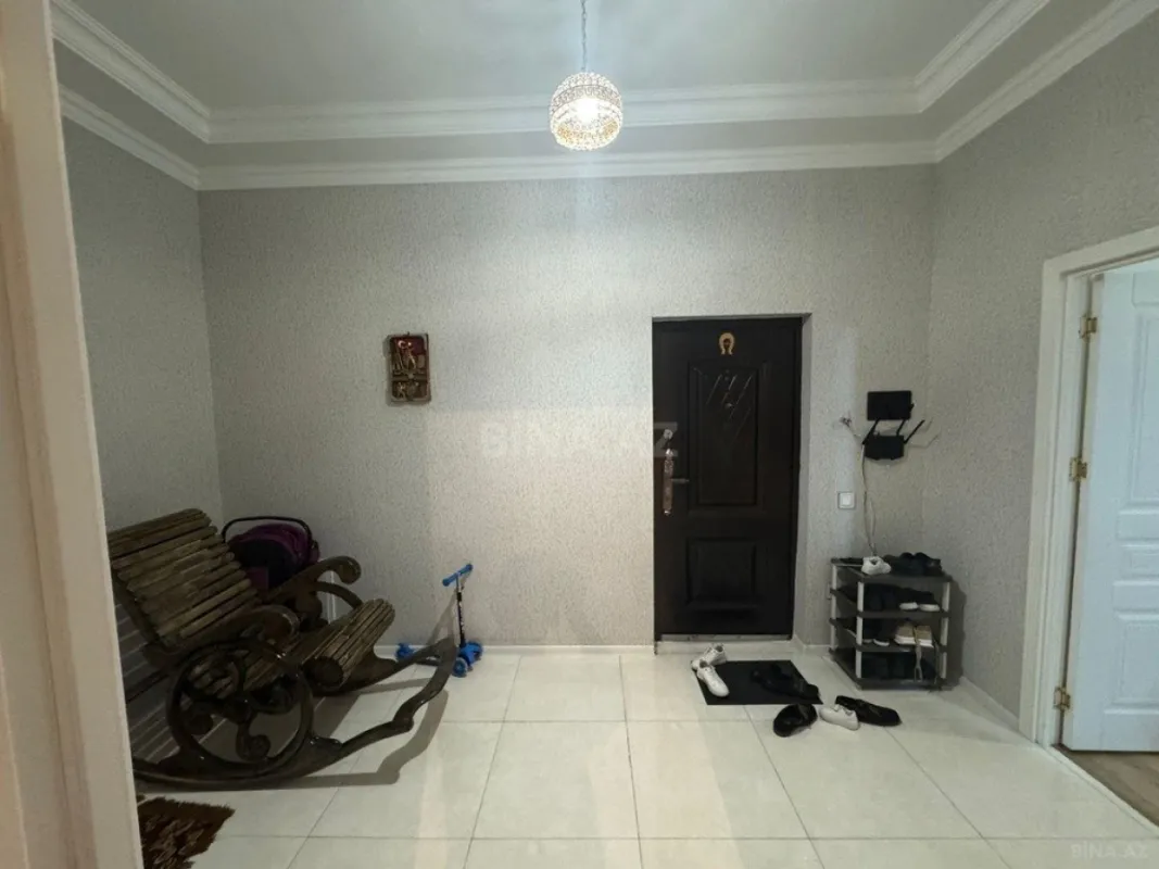 Satılır 3 otaqlı mənzil 108 m²