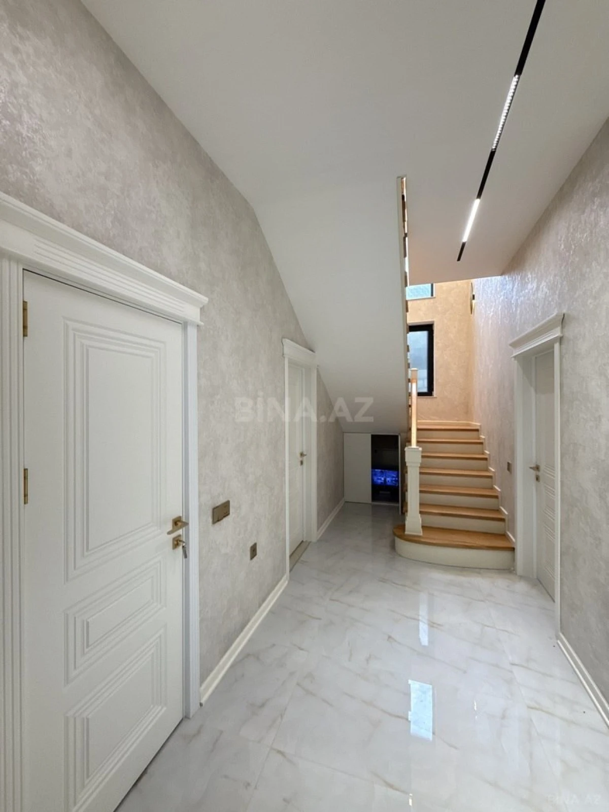 Satılır 4 otaqlı həyət evi 170 m²