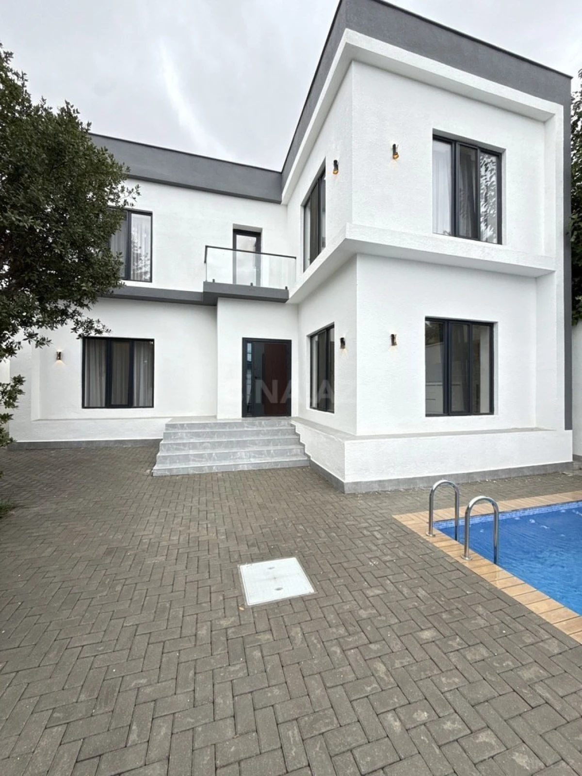 Satılır 4 otaqlı həyət evi 170 m²