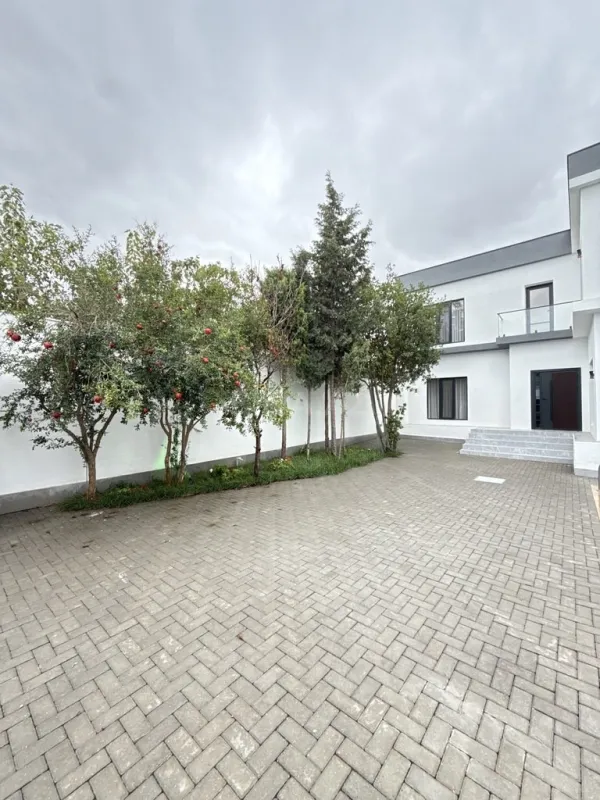 Satılır 4 otaqlı həyət evi 170 m²