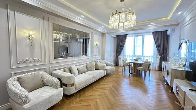 Satılır 3 otaqlı mənzil 130 m² — Bakı 3 otaq 130.00 m²