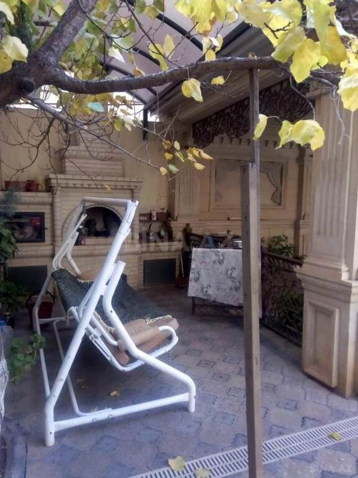 Satılır 9 otaqlı həyət evi 800 m²