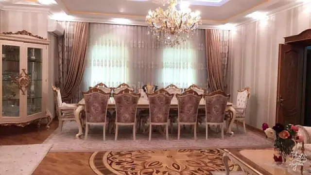 Satılır 9 otaqlı həyət evi 800 m²