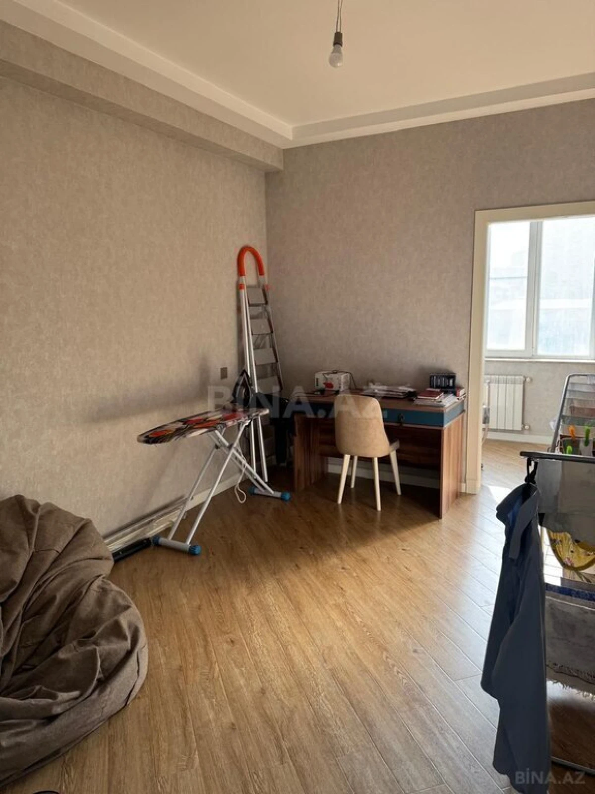 Satılır 4 otaqlı mənzil 178 m²