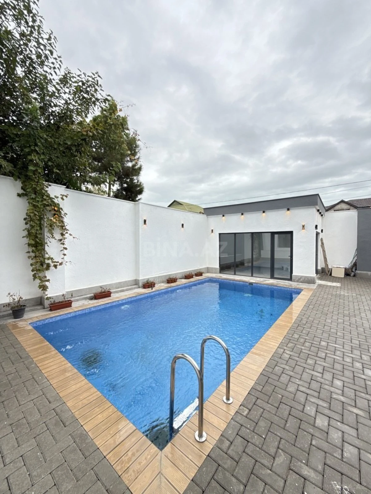 Satılır 4 otaqlı həyət evi 170 m²