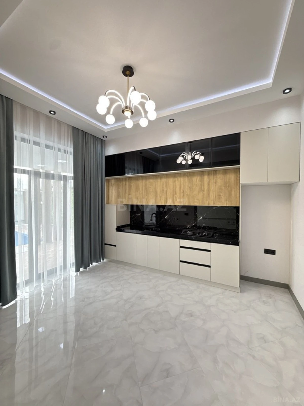 Satılır 4 otaqlı həyət evi 165 m²