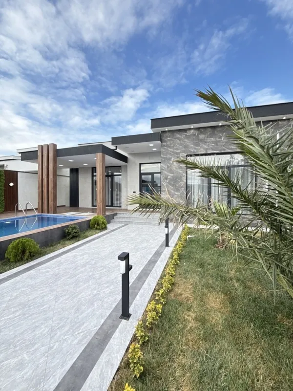 Satılır 4 otaqlı həyət evi 165 m²