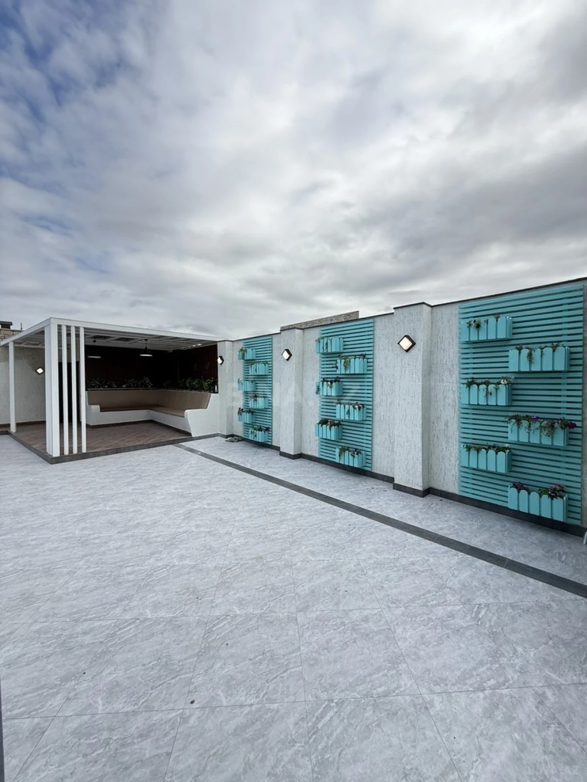 Satılır 4 otaqlı həyət evi 165 m²