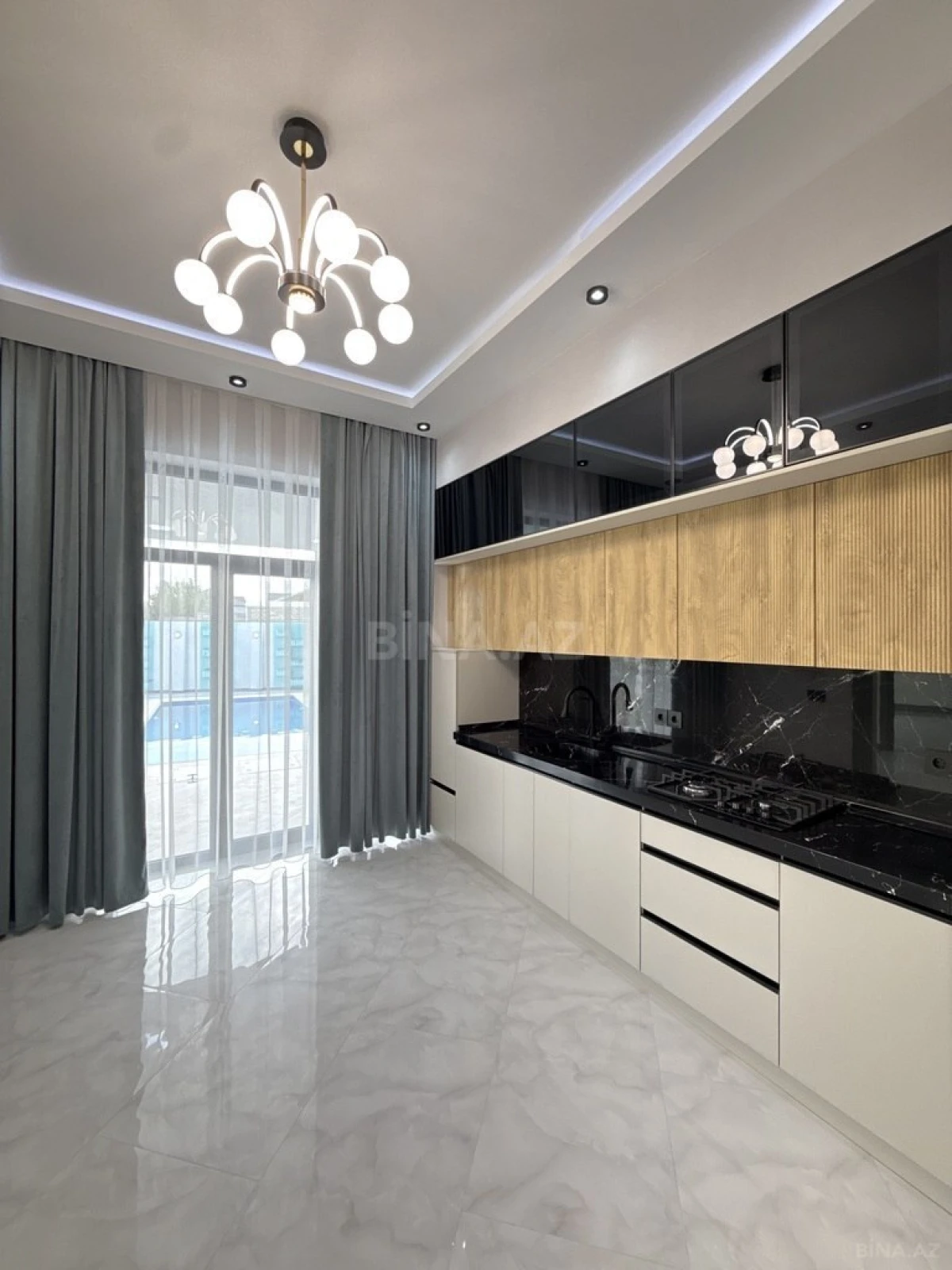 Satılır 4 otaqlı həyət evi 165 m²