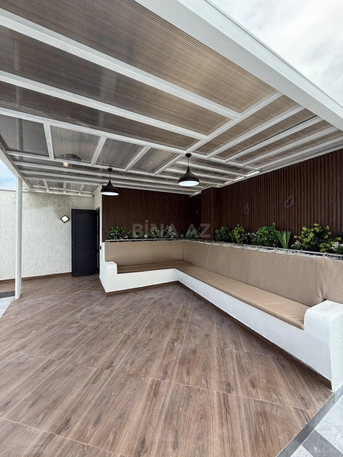 Satılır 4 otaqlı həyət evi 165 m²