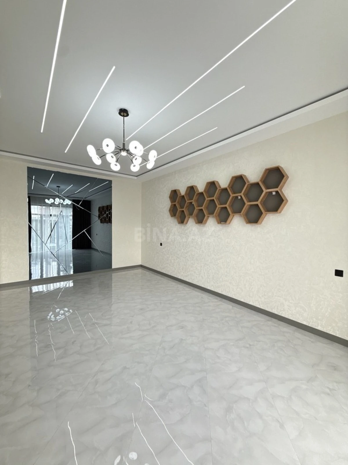 Satılır 4 otaqlı həyət evi 165 m²