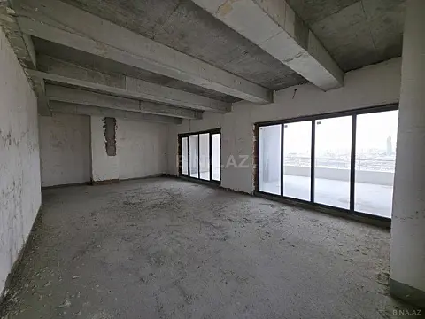 Satılır 4 otaqlı mənzil 324 m²