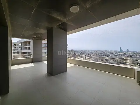 Satılır 4 otaqlı mənzil 324 m²