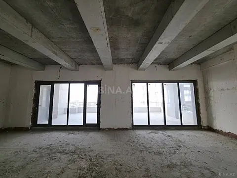 Satılır 4 otaqlı mənzil 324 m²