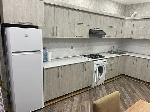 Satılır 2 otaqlı mənzil 100 m²