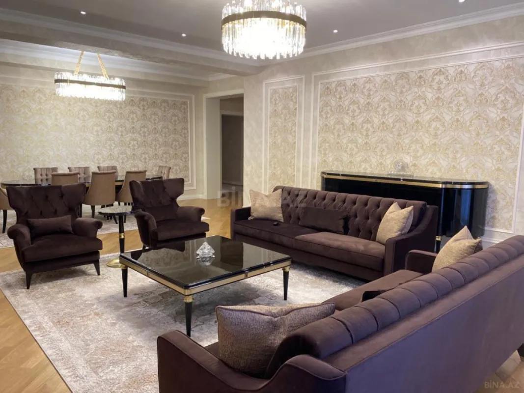 Satılır 4 otaqlı mənzil 265 m²