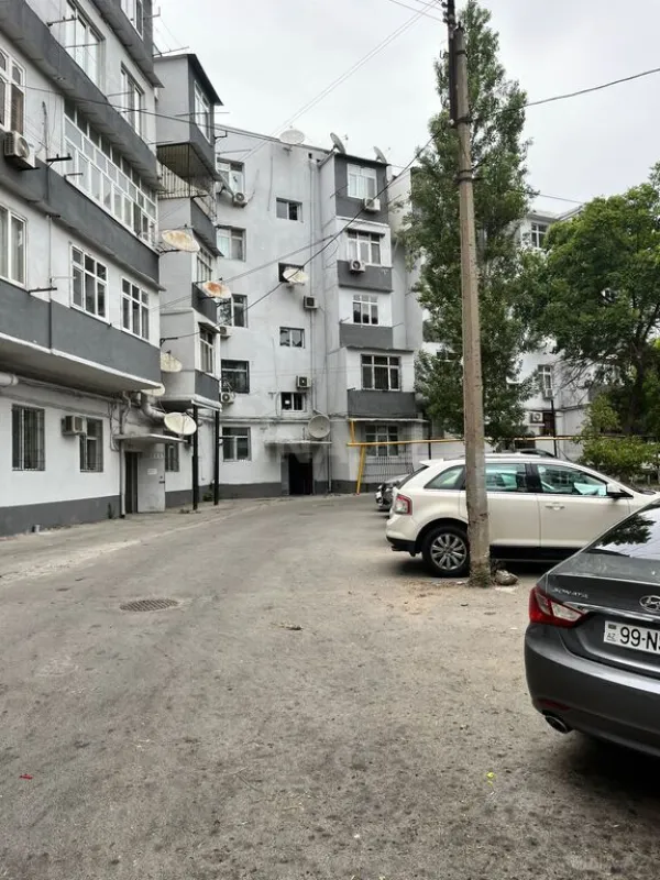 Satılır 3 otaqlı mənzil 85 m²
