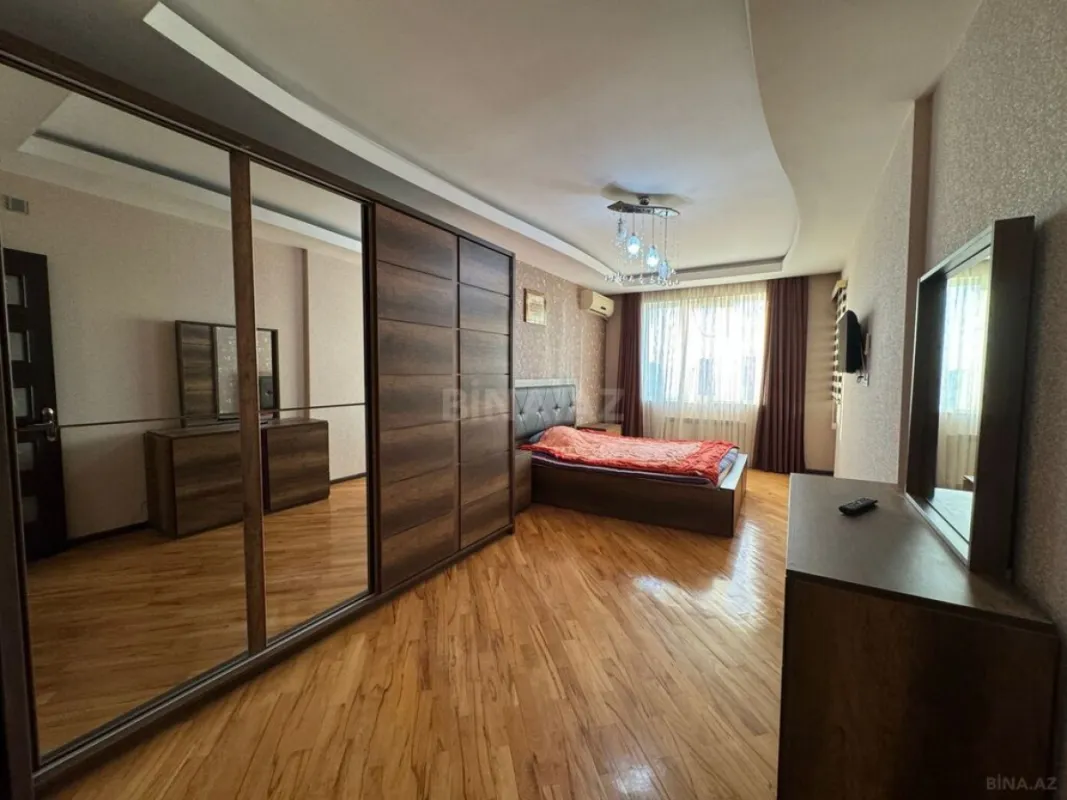 Kirayə verilir 3 otaqlı mənzil 135 m²