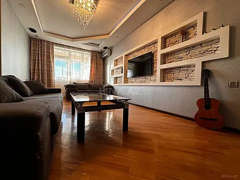 Kirayə verilir 3 otaqlı mənzil 135 m²