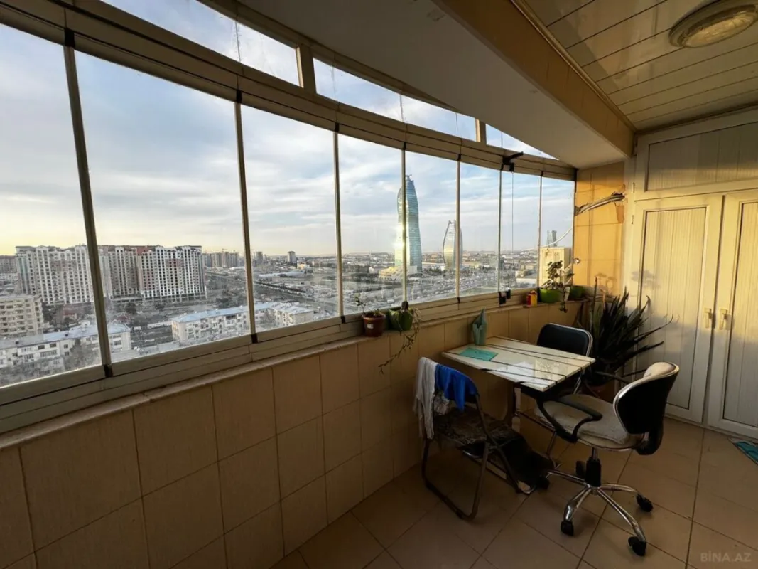 Kirayə verilir 3 otaqlı mənzil 135 m²