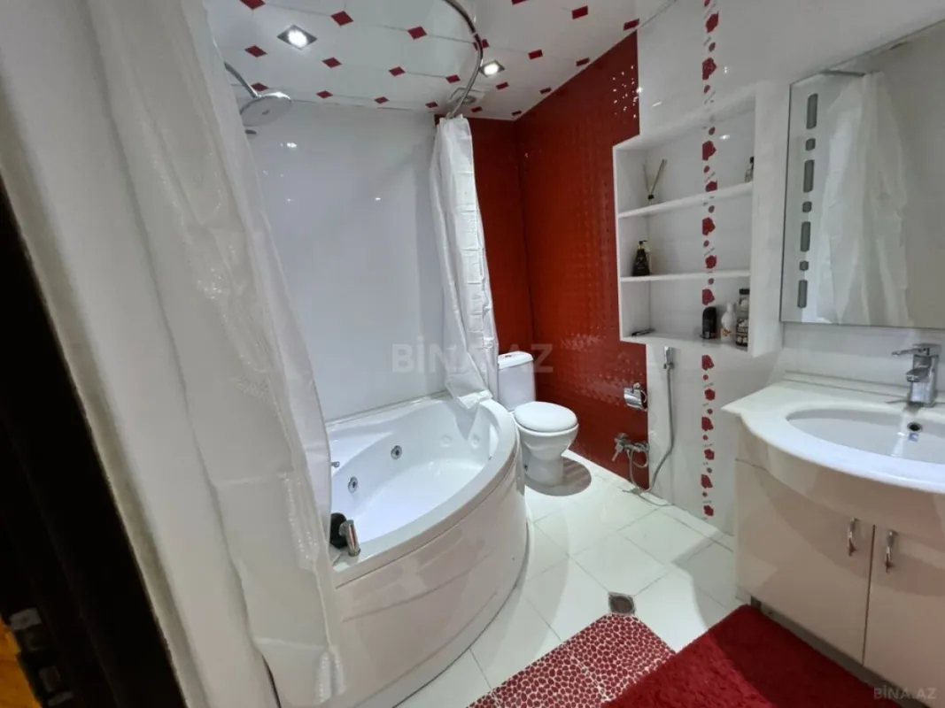 Kirayə verilir 3 otaqlı mənzil 135 m²