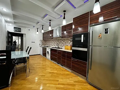 Kirayə verilir 3 otaqlı mənzil 135 m²