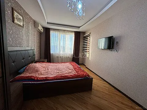 Kirayə verilir 3 otaqlı mənzil 135 m²