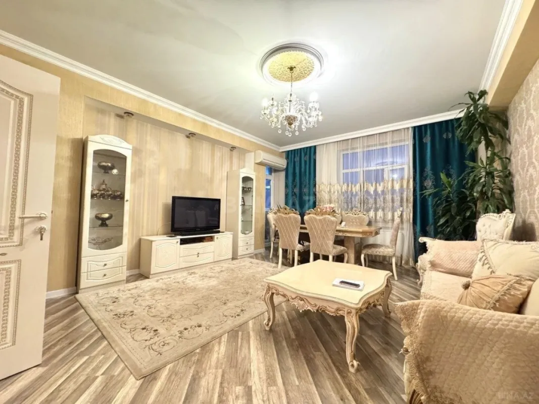 Satılır 3 otaqlı mənzil 115 m²