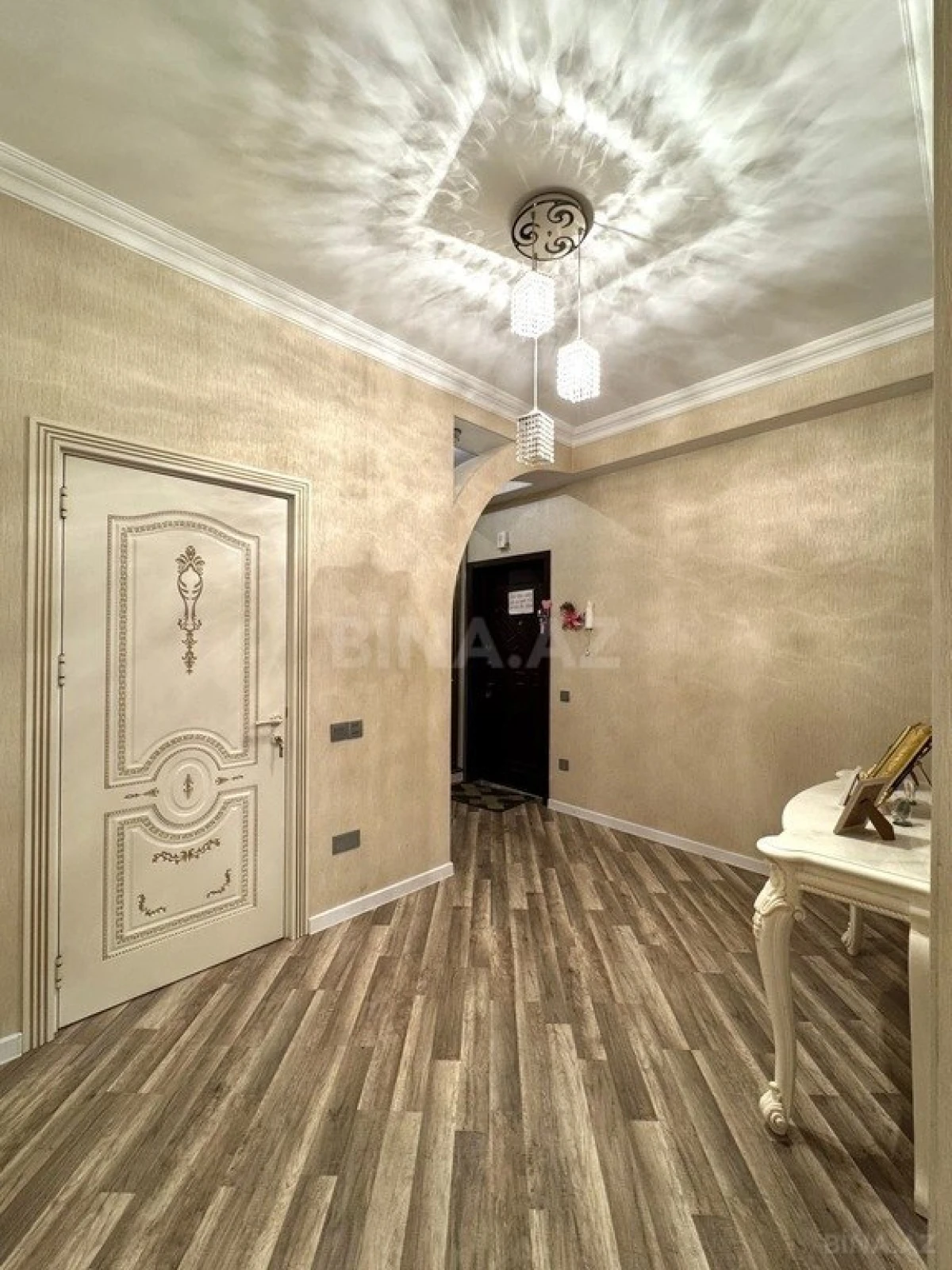 Satılır 3 otaqlı mənzil 115 m²