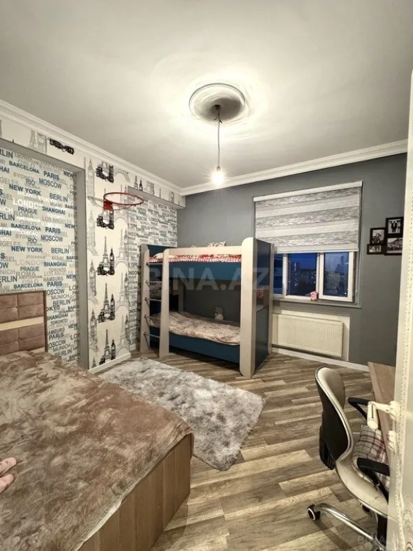 Satılır 3 otaqlı mənzil 115 m²
