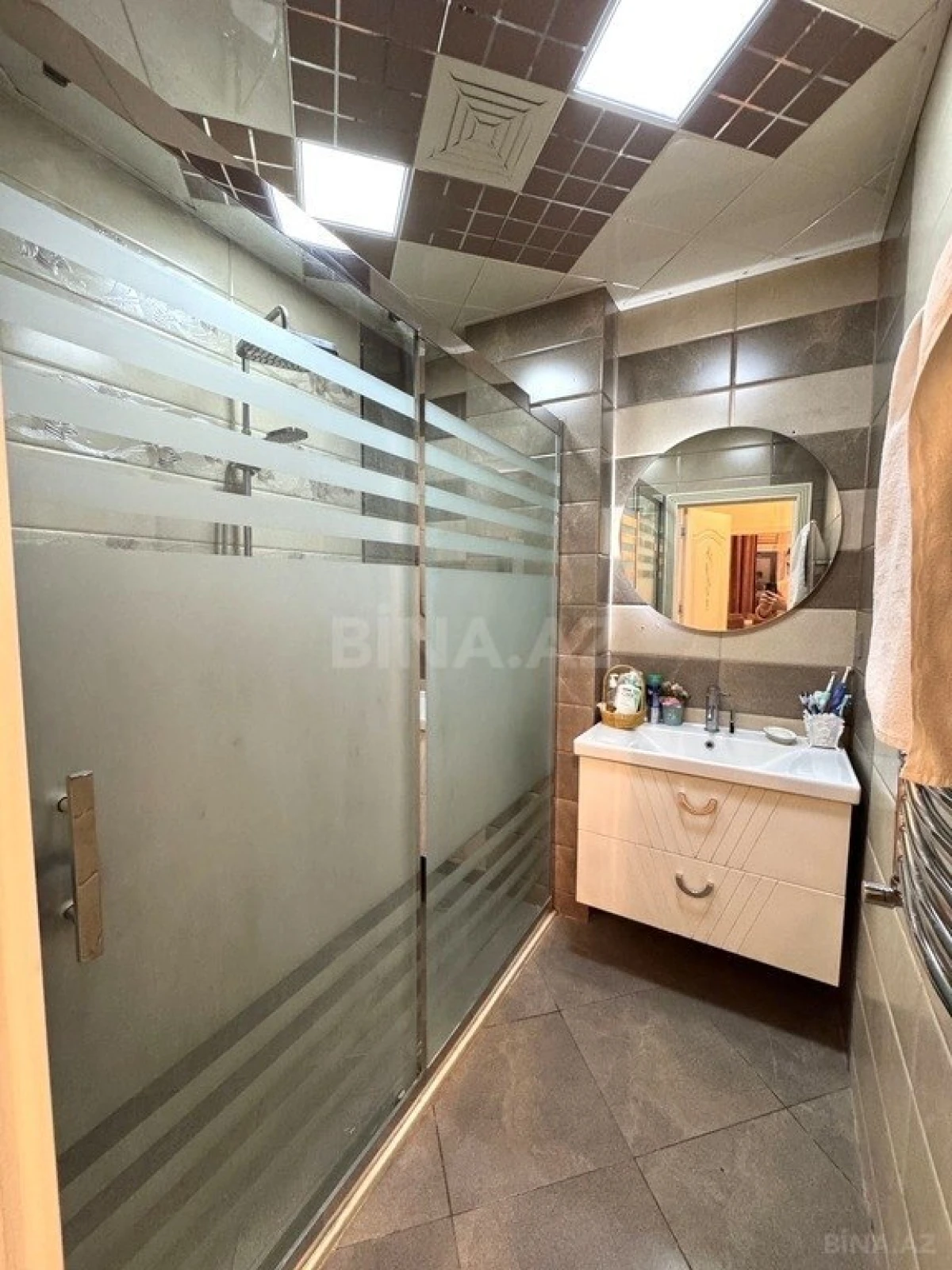 Satılır 3 otaqlı mənzil 115 m²