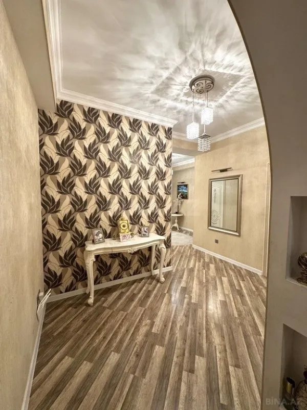 Satılır 3 otaqlı mənzil 115 m²