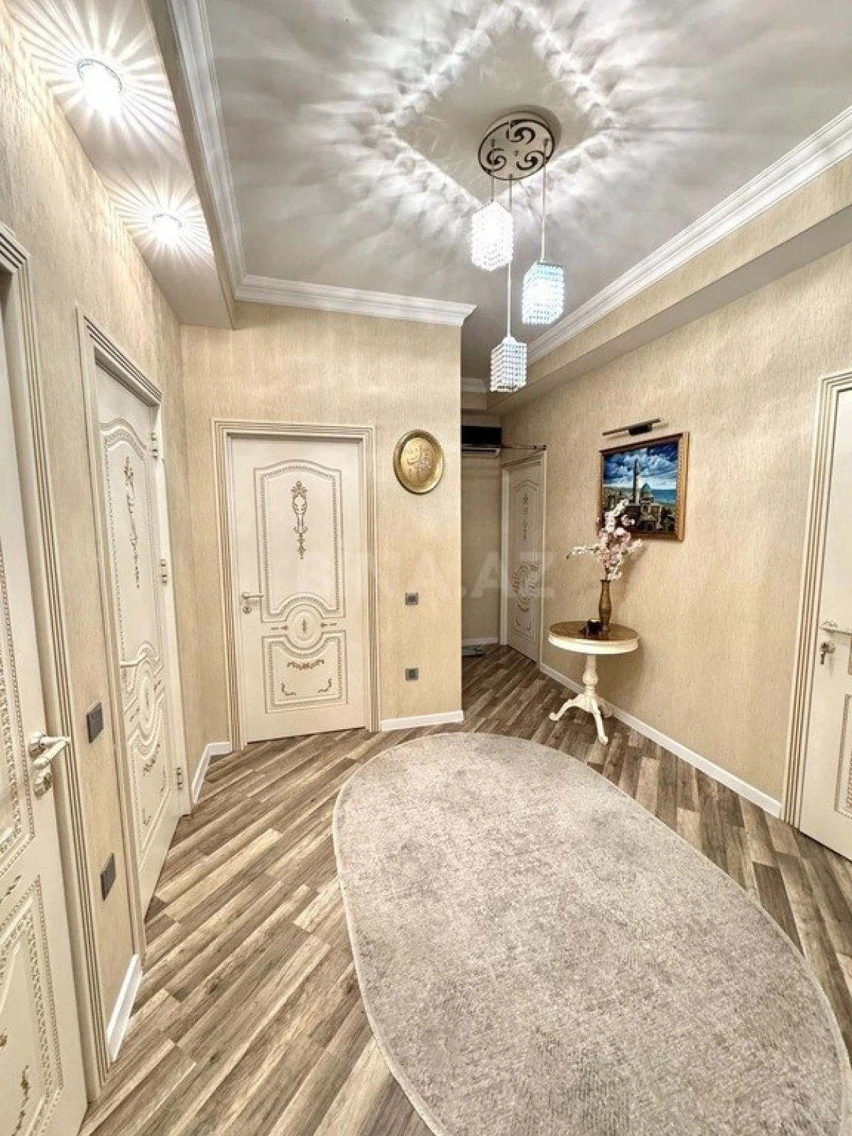 Satılır 3 otaqlı mənzil 115 m²