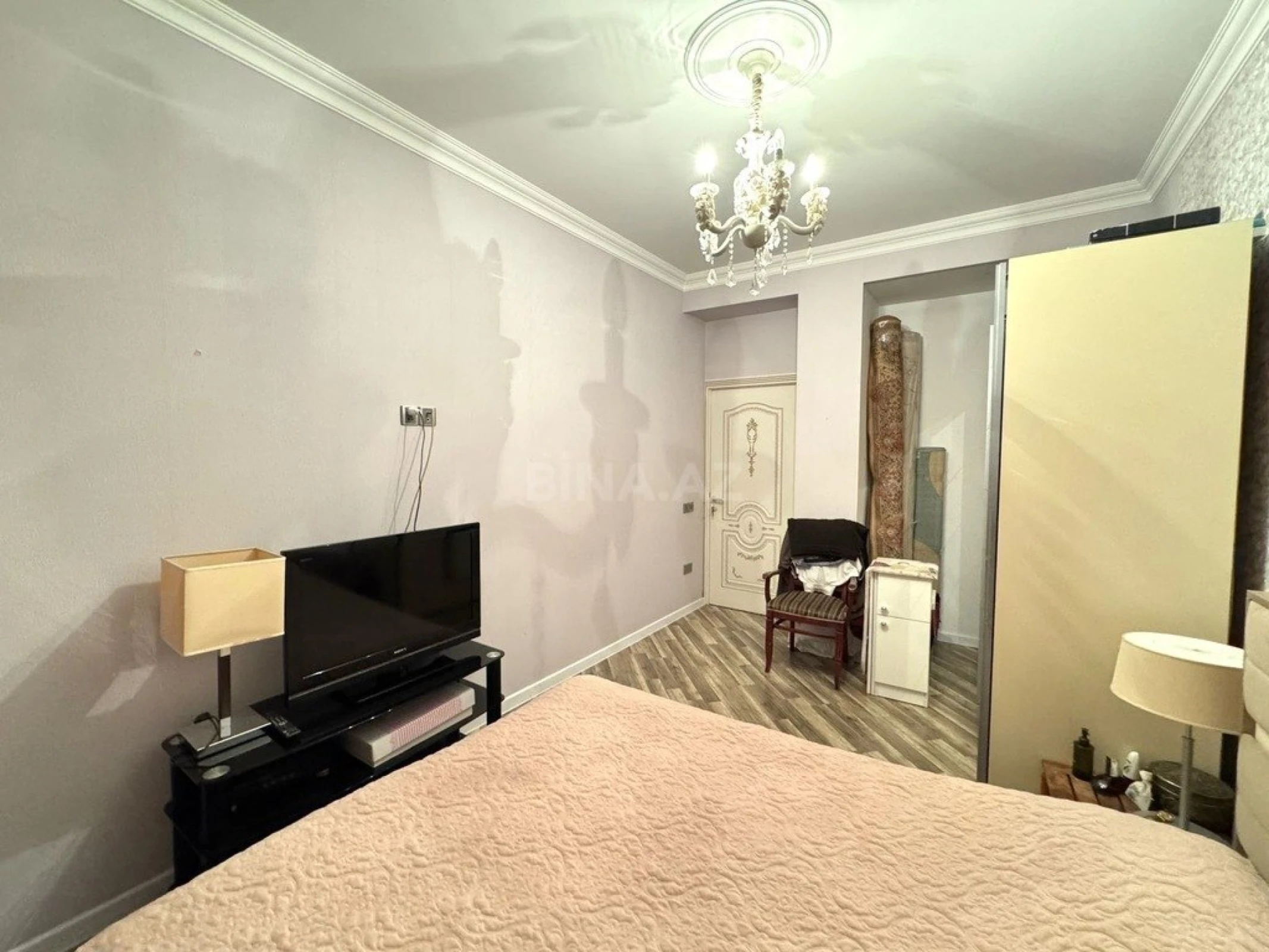 Satılır 3 otaqlı mənzil 115 m²