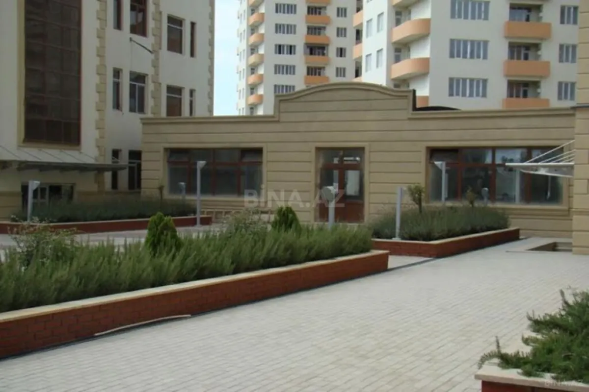 Satılır 4 otaqlı mənzil 148.5 m²