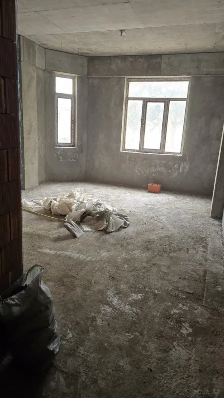 Satılır 4 otaqlı mənzil 148.5 m²