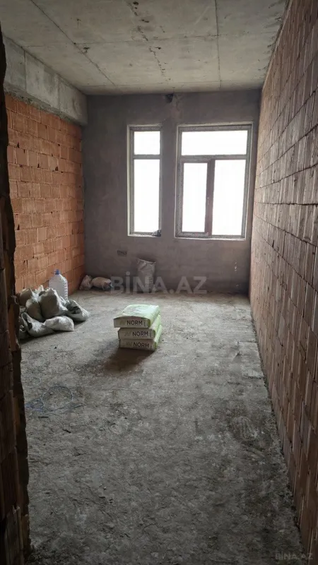 Satılır 4 otaqlı mənzil 148.5 m²