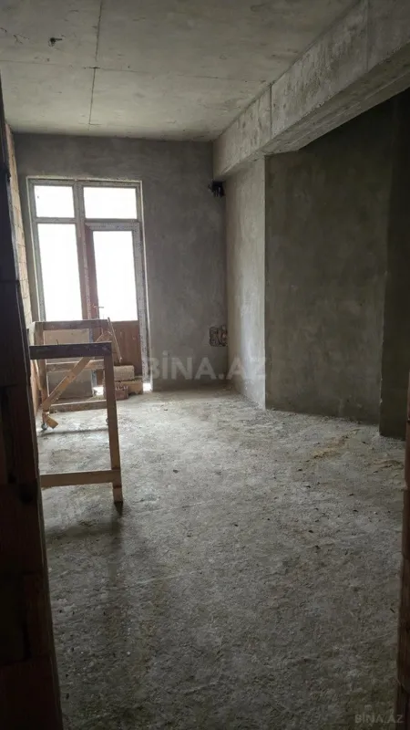 Satılır 4 otaqlı mənzil 148.5 m²