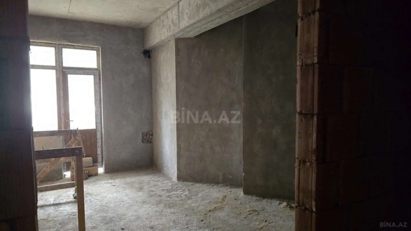 Satılır 4 otaqlı mənzil 148.5 m²