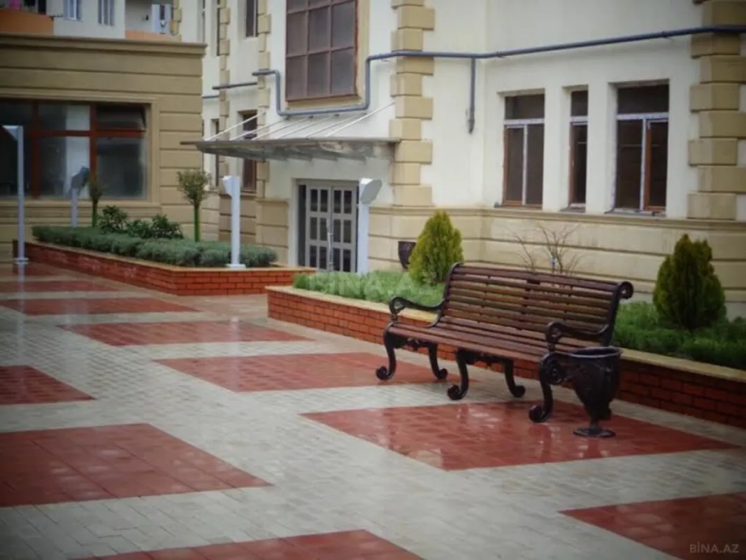 Satılır 4 otaqlı mənzil 148.5 m²