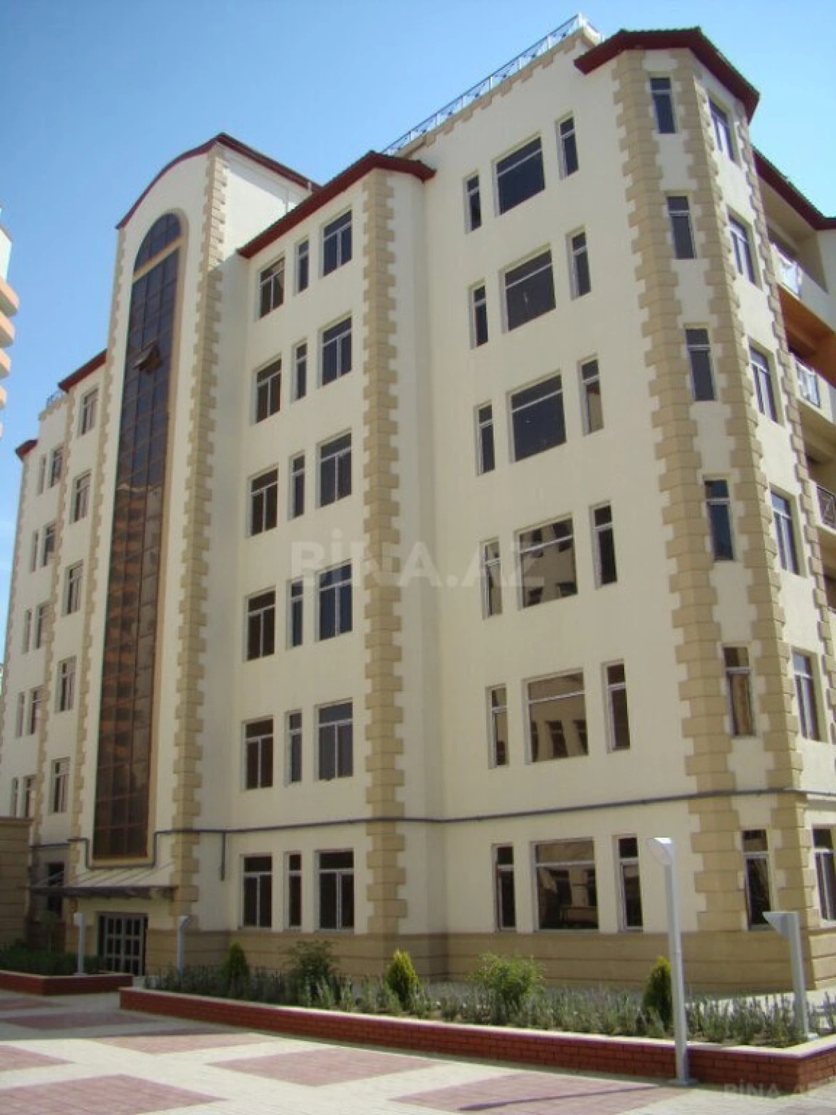 Satılır 4 otaqlı mənzil 148.5 m²