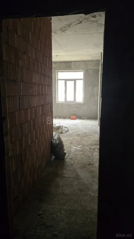 Satılır 4 otaqlı mənzil 148.5 m²