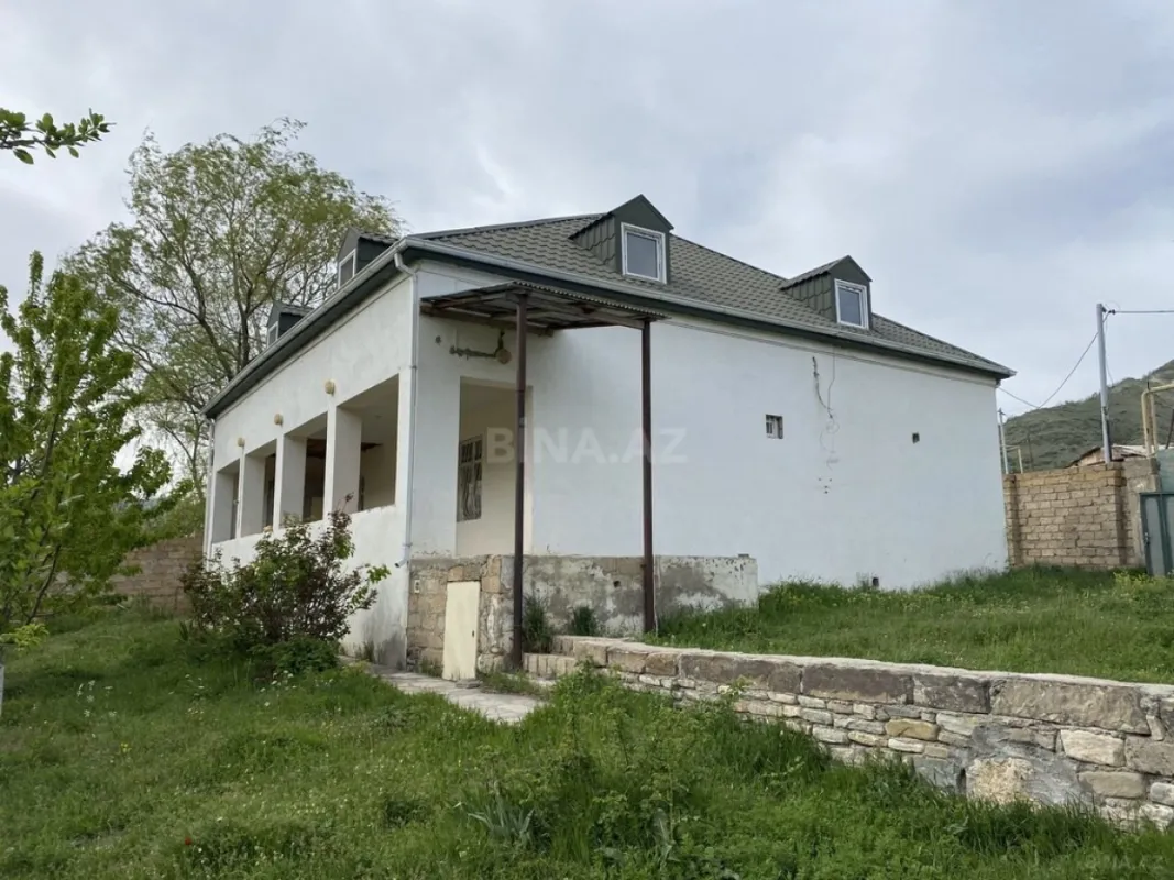 Satılır 4 otaqlı həyət evi 280 m²