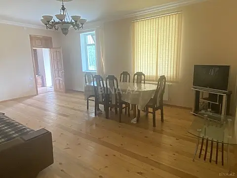 Satılır 4 otaqlı həyət evi 280 m²